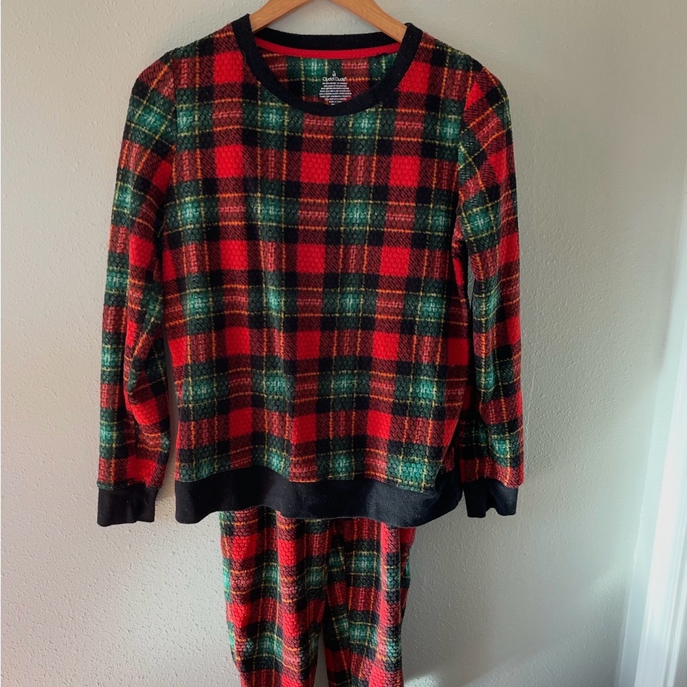 Cuddl Duds Red and Green Plaid Pajama Set - Picture 2 of 3